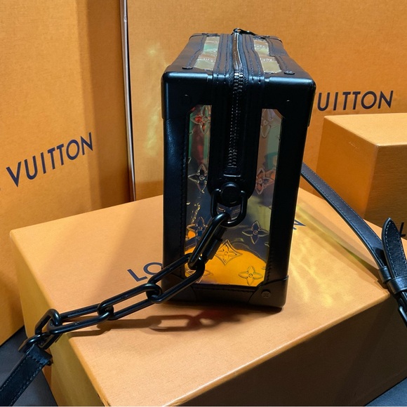 Authentic Louis Vuitton Men’s or Women’s Cross Body Shoulder Trunk Bag. - Picture 3 of 8